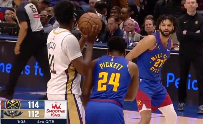 真大心脏！戈登眼瞅着要失误 穆雷拿回来顺势骑马射箭压哨中投！